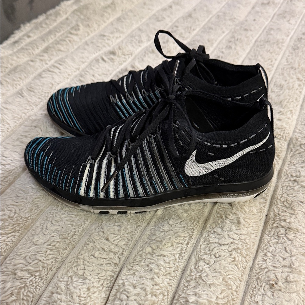 Nike Black and White Men's Athletic Shoes